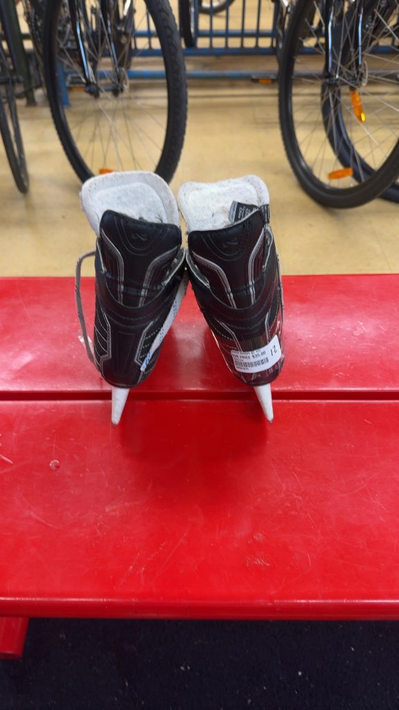 Bauer Hockey Skates Nexus 22 Used Size 12Y