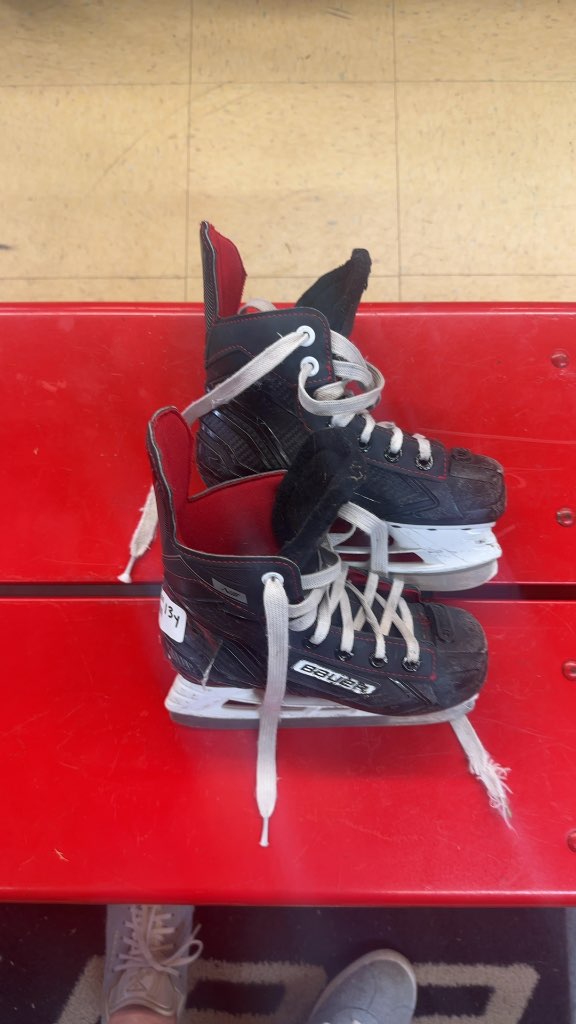 Bauer Ice Hockey Skates NS Used Size 13Y