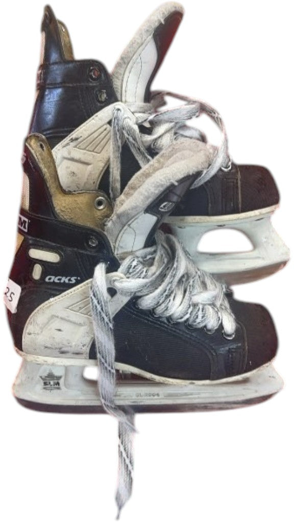 CCM Hockey Skates Tacks Junior Used Size 4