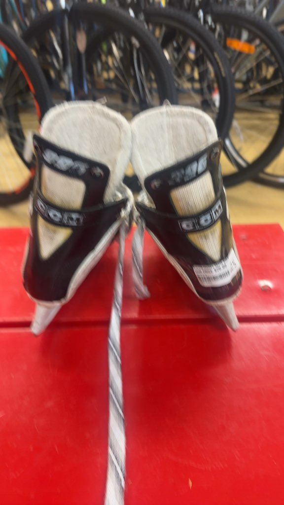 CCM Hockey Skates Tacks Junior Used Size 4