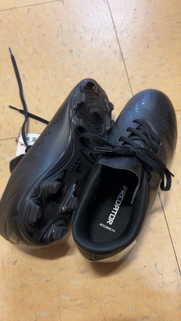 Adidas Soccer Cleats Predator Accuracy.4 Black Excellent Condition Size 5.5