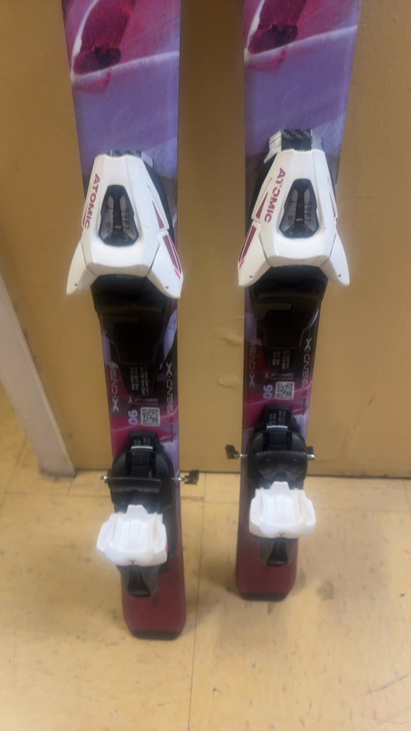 Atomic Vantage Girl Skis with Bindings 90cm Used