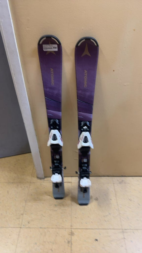Atomic Vantage Girl Skis with Bindings Purple Used 100cm