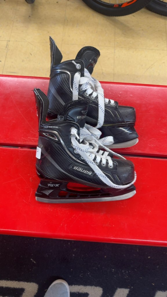 Bauer Elite LE Hockey Skates Supreme Used Size 3