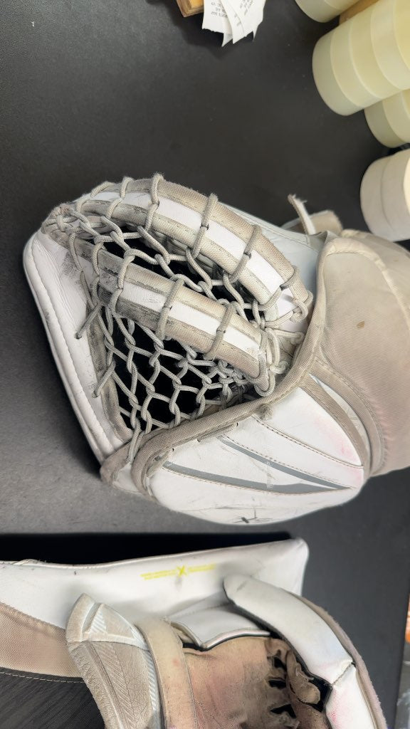 Bauer Goalie Catcher & Blocker Vapor X5 Pro White Used