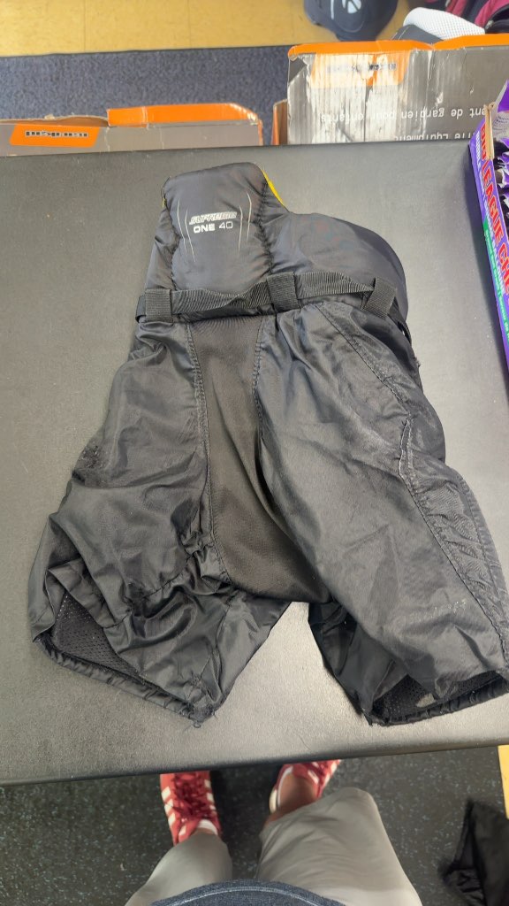 Bauer Hockey Pants Supreme One 40 Black Used Youth Medium