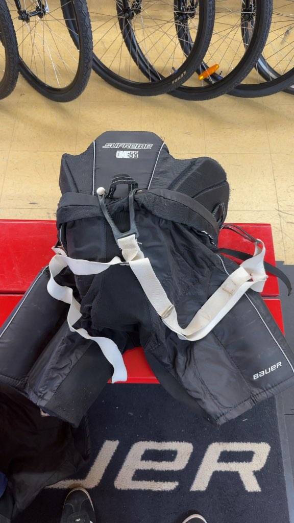 Bauer Hockey Pants Supreme ONE55 Black Used Senior Large with suspenders