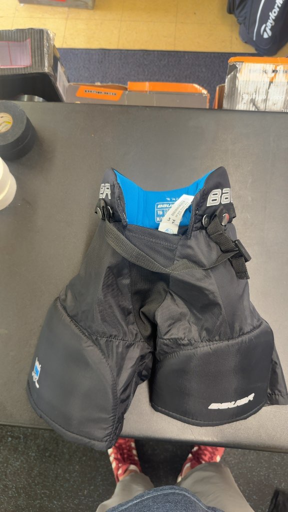 Bauer Hockey Pants Youth Medium Black Good Condition