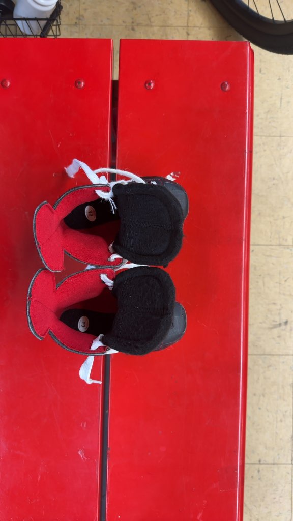 Bauer Hockey Skates NS Youth Good Condition 9Y
