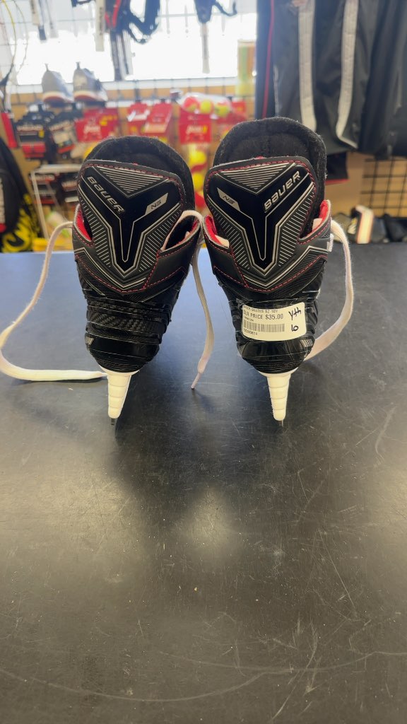 Bauer Hockey Skates NS Youth Used Size 10