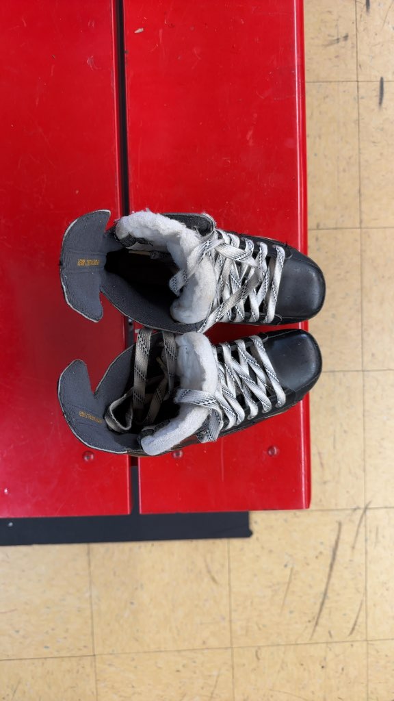 Bauer Hockey Skates Supreme One60 Used Size 3
