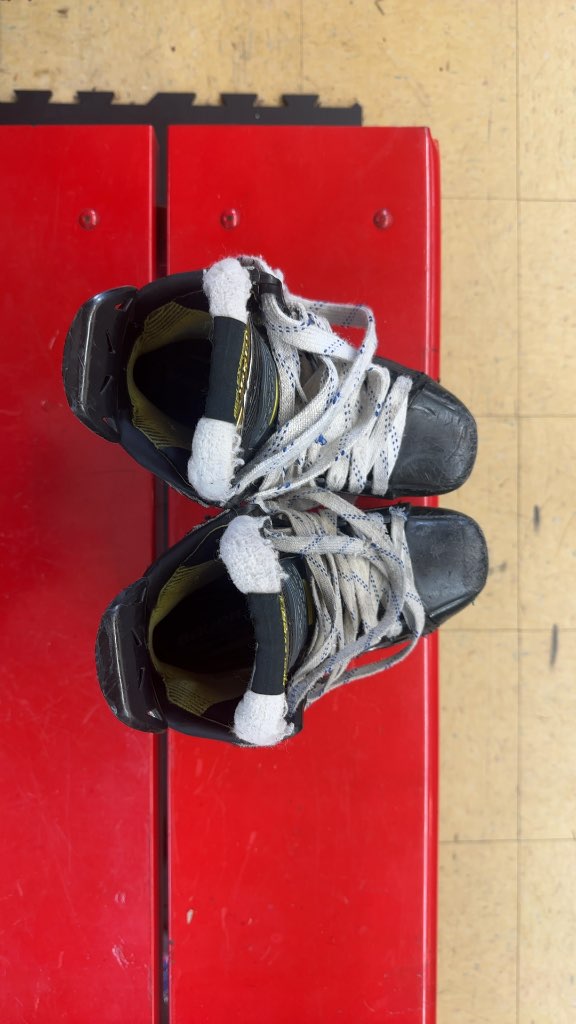 Bauer Hockey Skates Supreme S25 Used Size 3