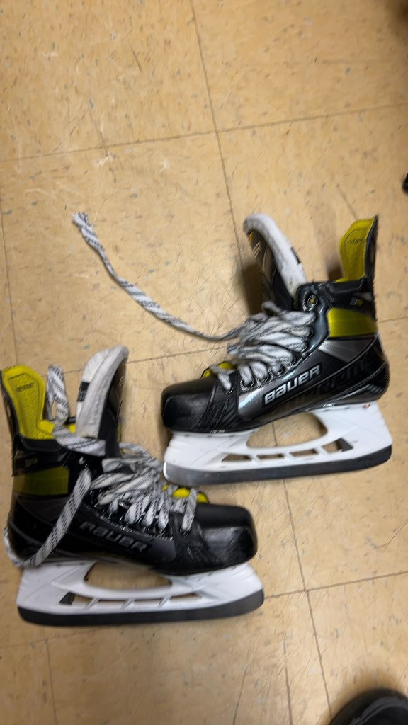 Bauer Hockey Skates Supreme S35 Good Condition Size 6.5