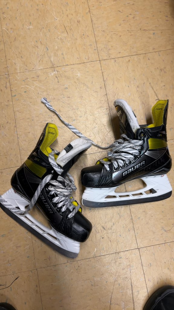 Bauer Hockey Skates Supreme S35 Good Condition Size 6.5