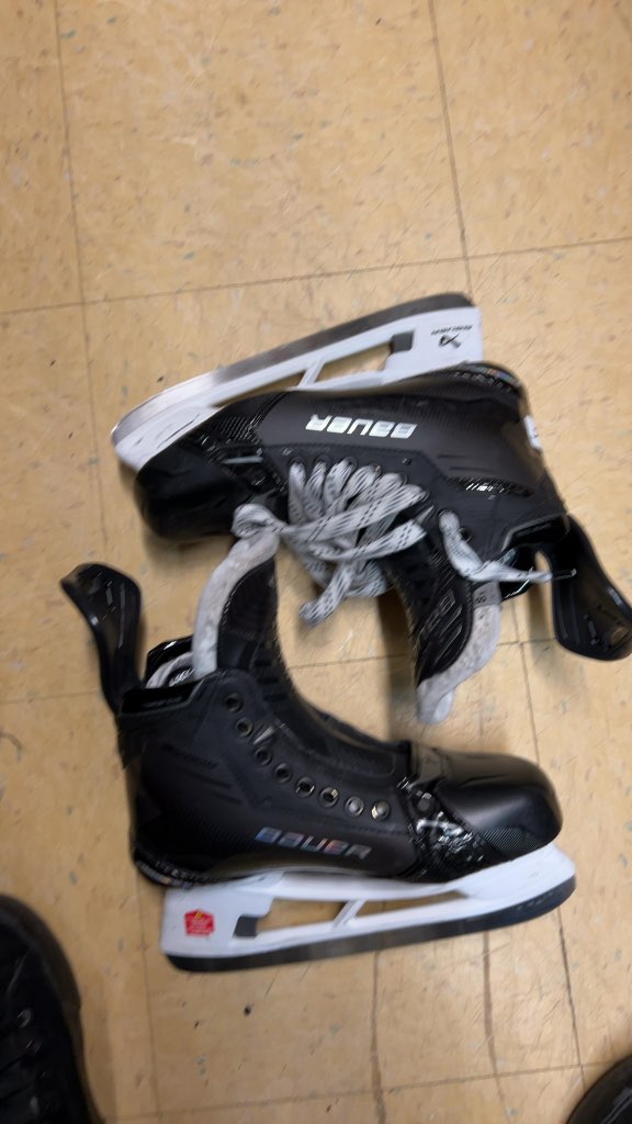 Bauer Hockey Skates Supreme Shadow Good Condition Size 8.5