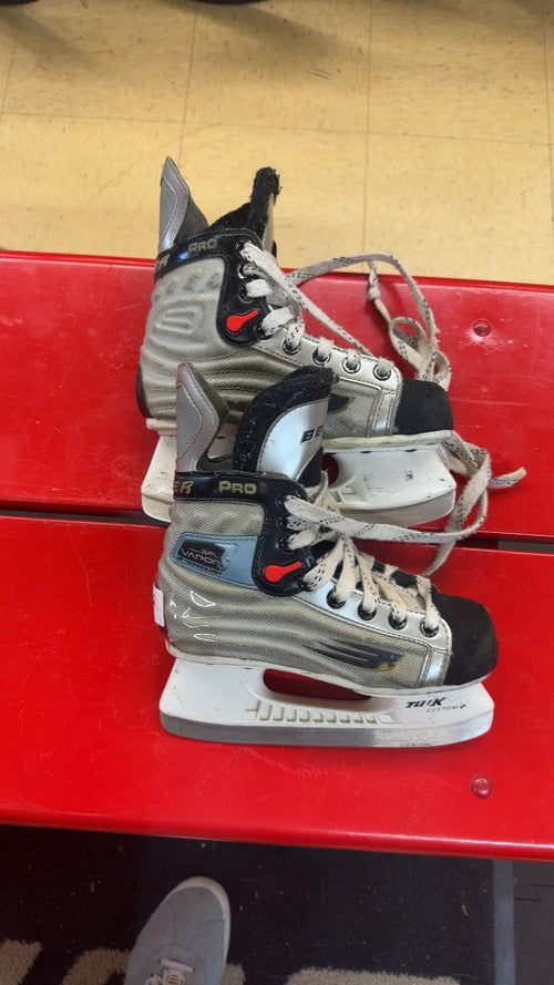 Bauer Hockey Skates Vapor Pro Silver/Black Used Size 2