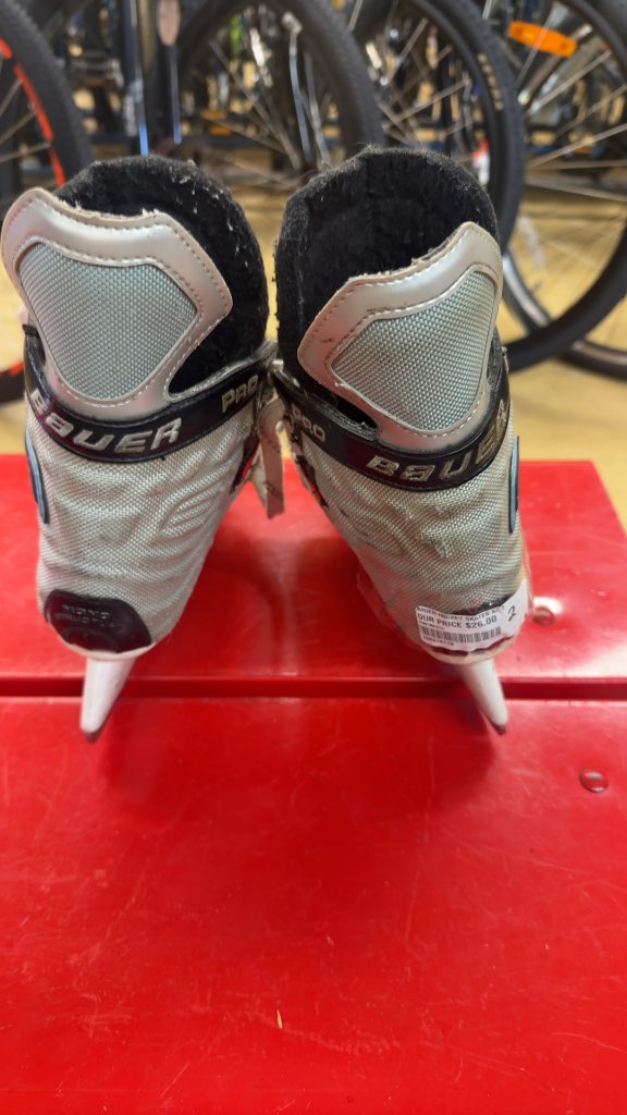 Bauer Hockey Skates Vapor Pro Silver/Black Used Size 2