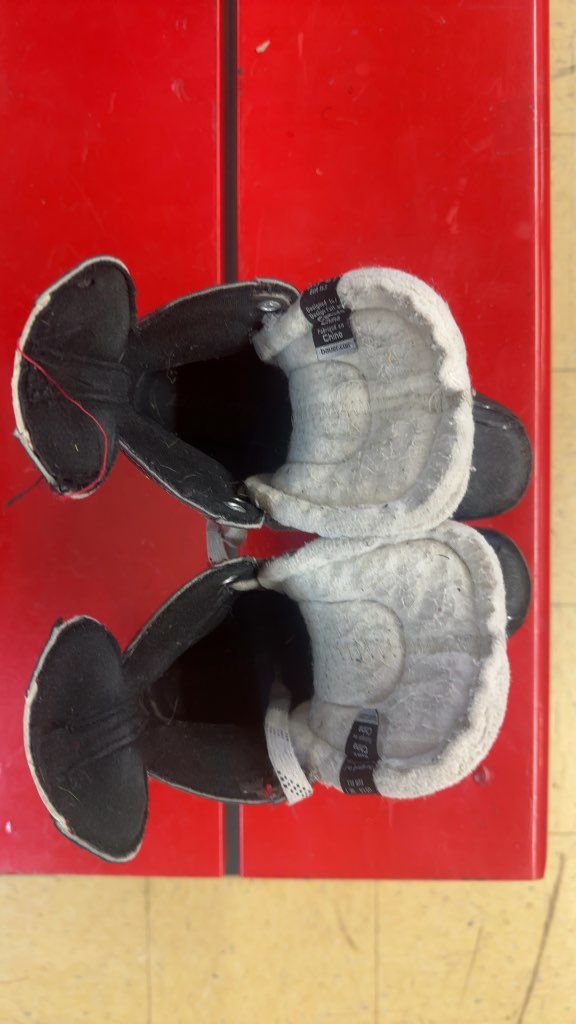 Bauer Hockey Skates Vapor Used Size 2.5