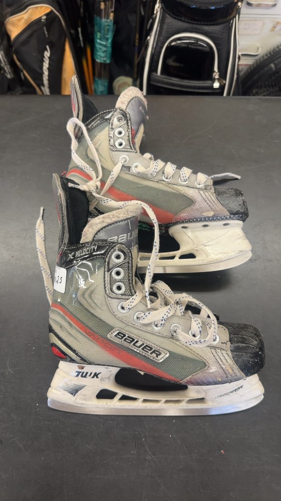 Bauer Hockey Skates Velocity Silver/Red Used Size 2.5