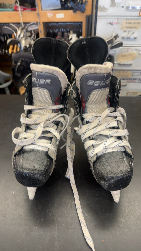 Bauer Hockey Skates Velocity Silver/Red Used Size 2.5