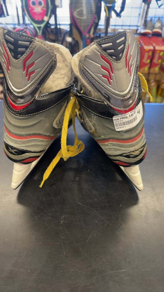 Bauer Hockey Skates Velocity Used Size 4