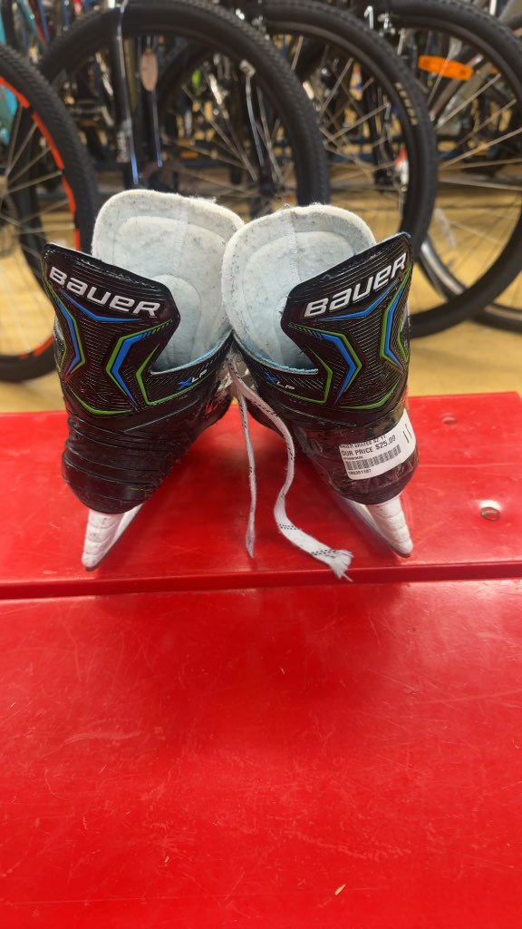 Bauer Ice Hockey Skates XLP Used Size 11