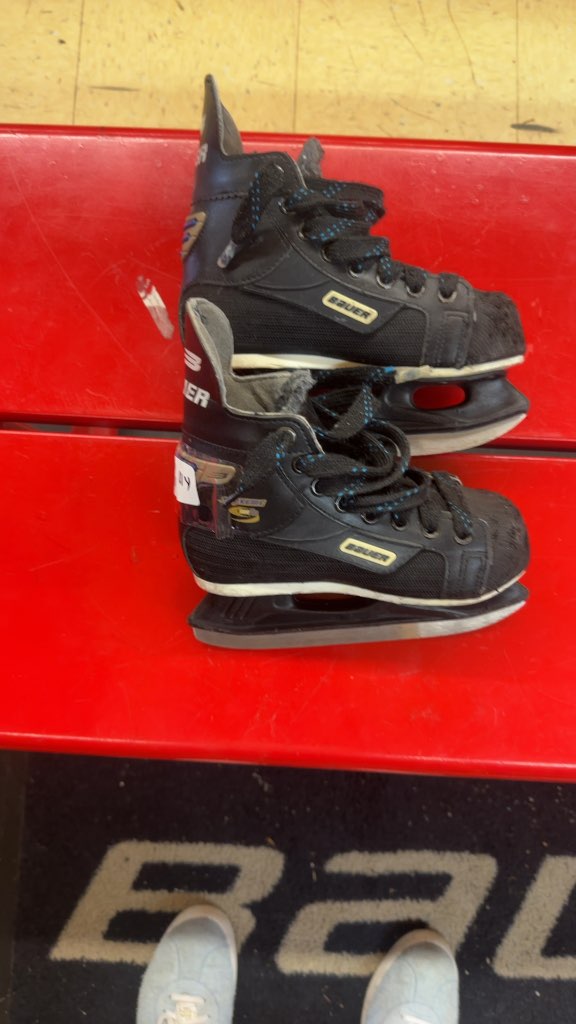 Bauer Ice Hockey Skates Youth Used Size 11