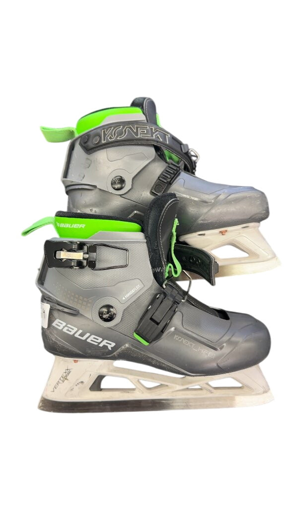 Bauer KONEKT HF2 Goalie Skates - Size 4
In very good shape