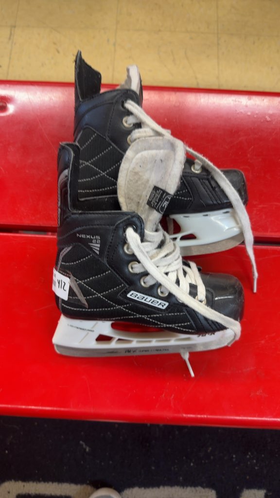 Bauer Nexus 22 Youth Hockey Skates - Used - Size Y12