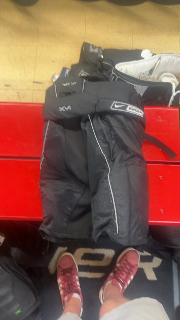 Bauer Nike Vapor XVI Junior Hockey Pants Black Used Junior Medium