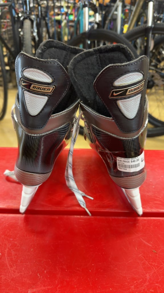 Bauer Supreme Elite Hockey Skates Used Size 4