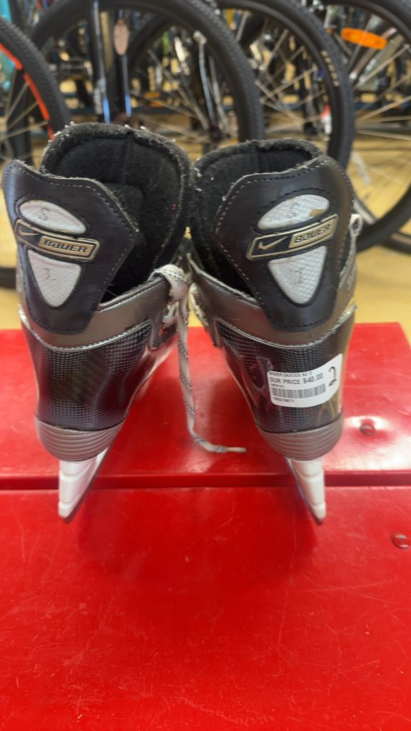 Bauer Supreme Elite Ice Hockey Skates Used Size 2