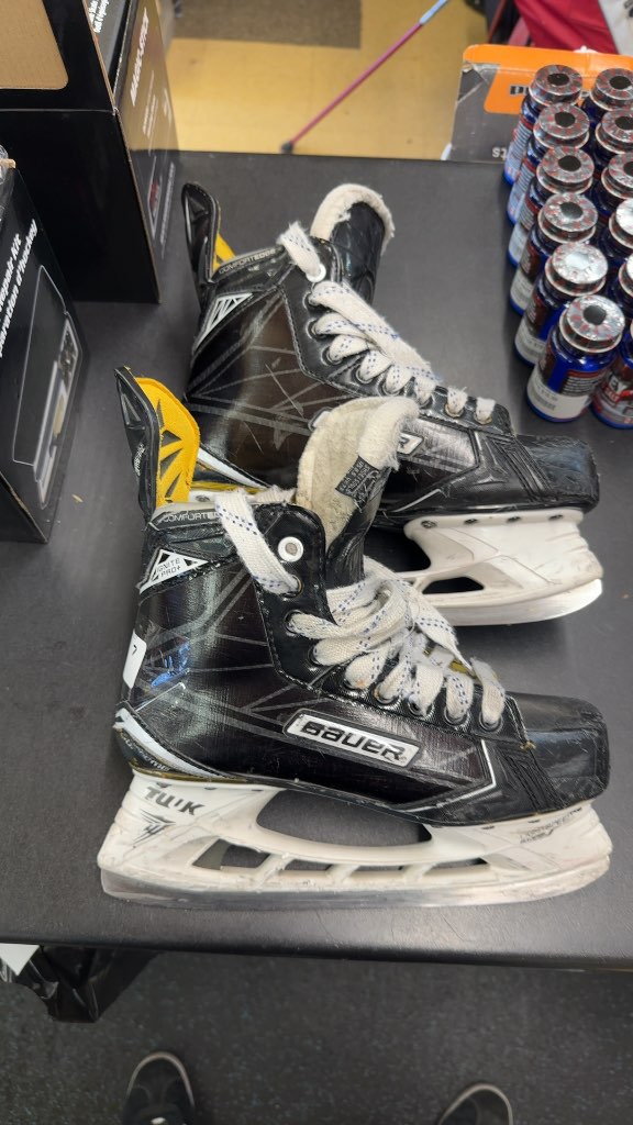 Bauer Supreme Ignite Pro Hockey Skates - Size 7-used in decent shap