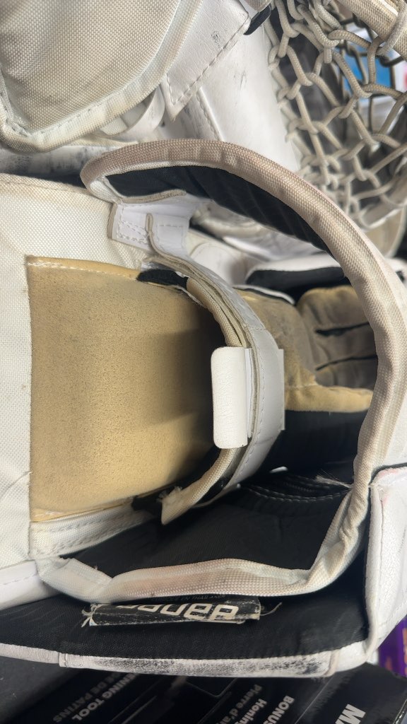 Bauer Supreme M5 Pro Goalie Catcher and Blocker Set - Intermediate