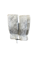 Bauer Supreme M5 Pro Goalie Pads - 29+1 Intermediate XS
Some wear on the knees but the fronts are in good shape