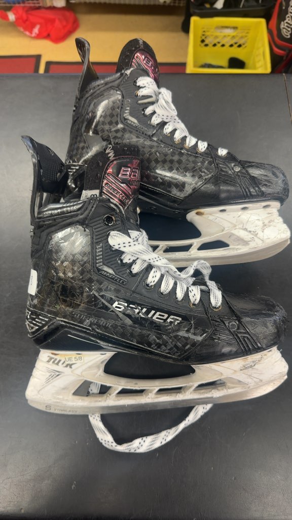 Bauer Supreme Mach Hockey Skates - Size 8 Fit 2. In good shape with some cosmetic wear boot still very stiff