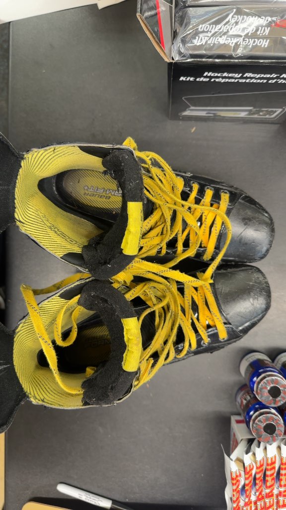 Bauer Supreme Matrix Hockey Skates - Size 8.5 in good shape, no steel