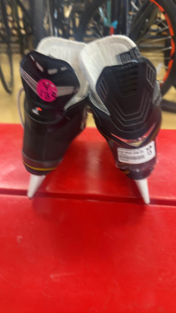Bauer Supreme One.6 Youth Hockey Skates Used Size 13Y