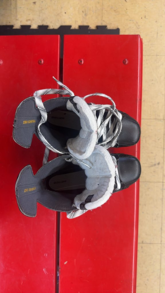 Bauer Supreme One60 Hockey Skates Used Size 2.5