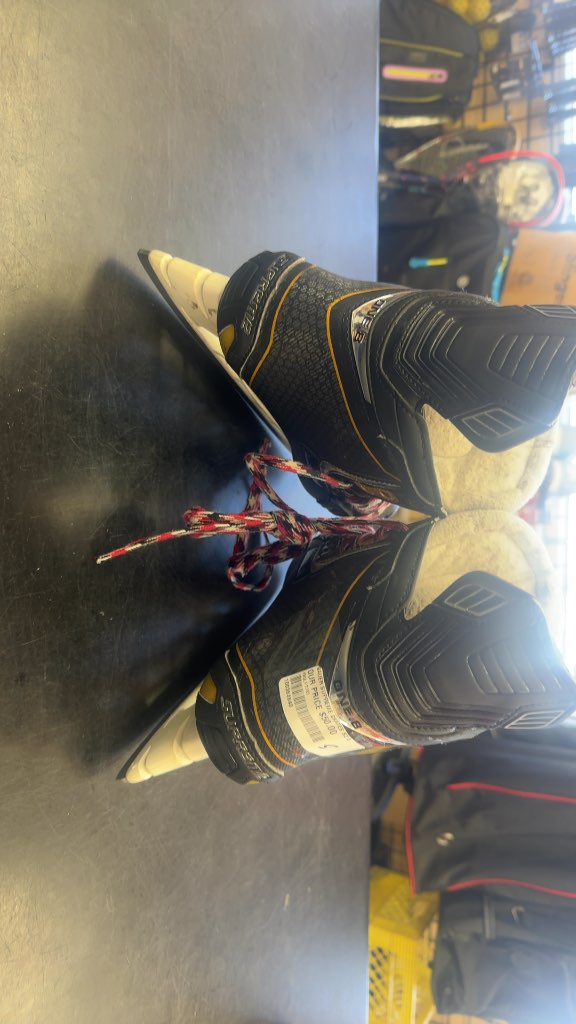 Bauer Supreme ONE.8 Hockey Skates - Size 5 D
