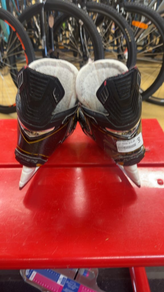 Bauer Supreme One.9 Hockey Skates Black/Gold Used Size 3