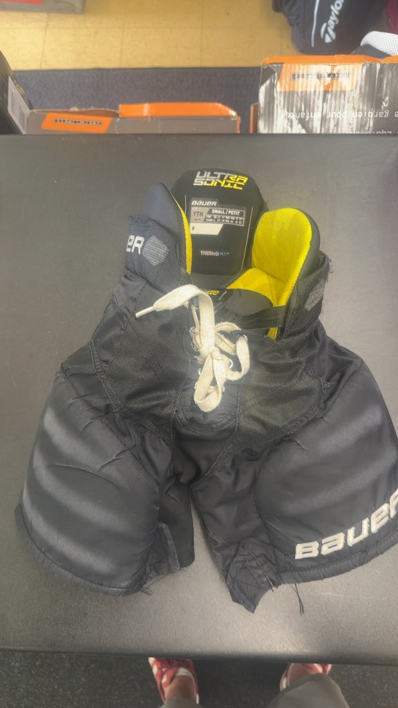 Bauer Supreme UltraSonic Hockey Pants Youth Small Used