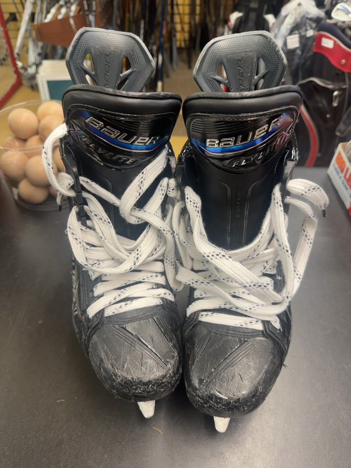 Bauer Vapor Flylite Hockey Skates - Size 6.5 Fit 3with fly TI steel