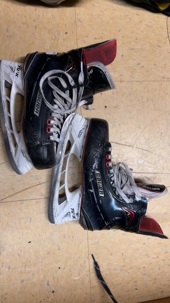 Bauer Vapor Hockey Skates Size 6.75