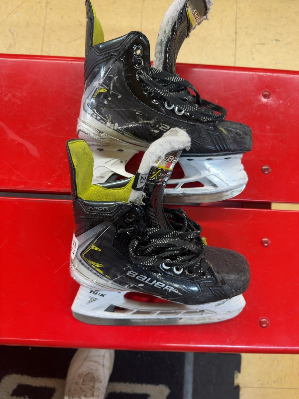 Bauer Vapor Shift Pro Hockey Skates - Size 2.5