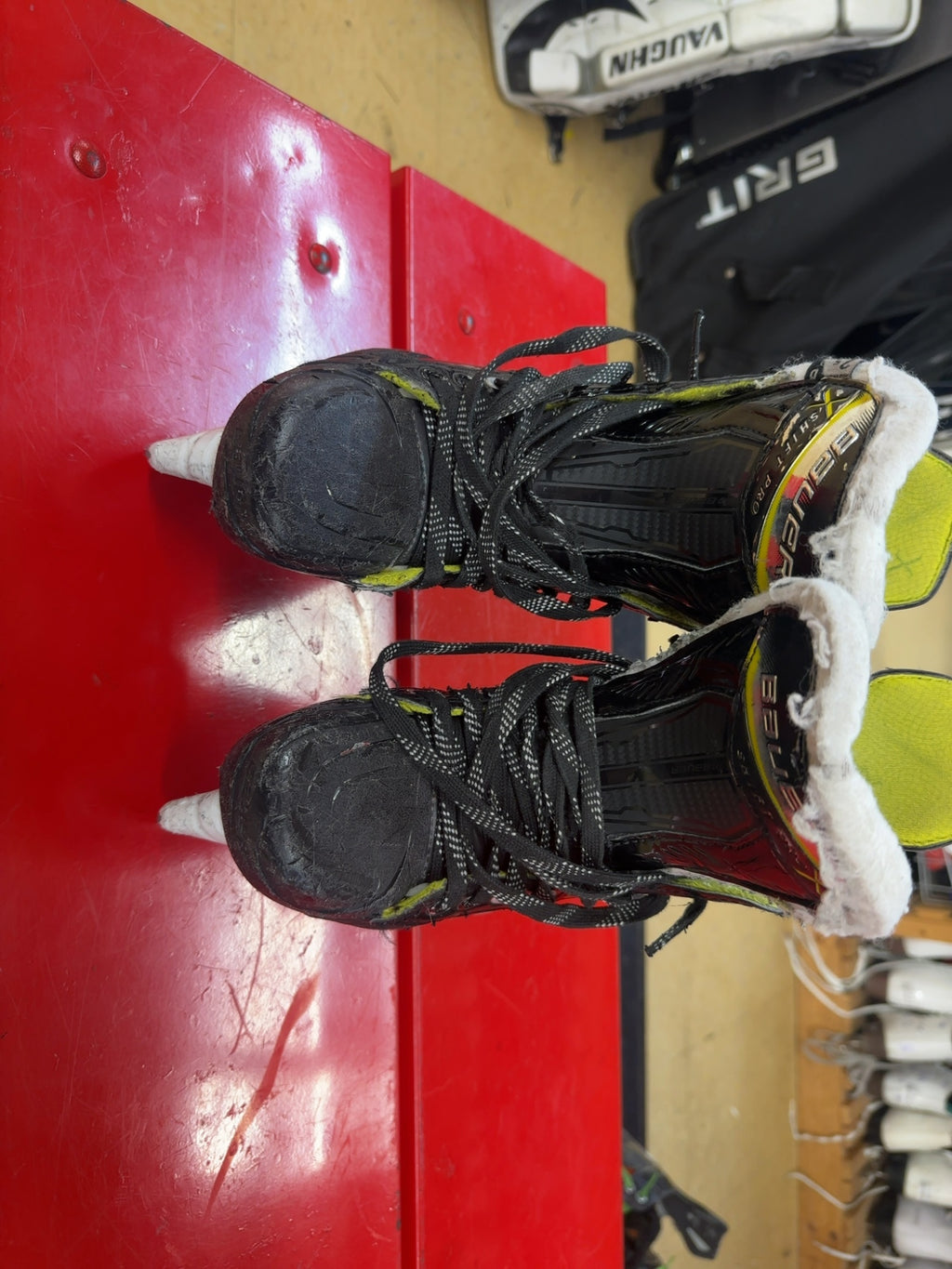 Bauer Vapor Shift Pro Hockey Skates - Size 2.5