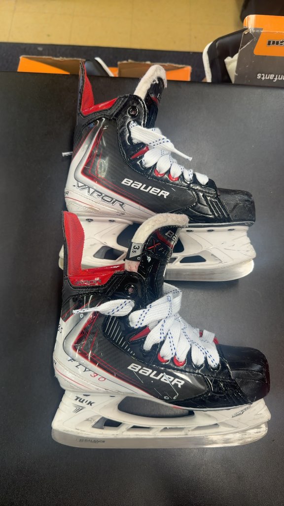 Bauer Vapor X Fly 30 Hockey Skates - Size 3.5