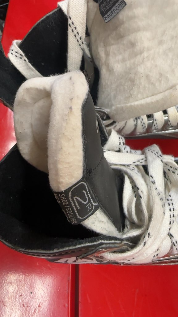 Bauer Vapor X1.0 Ice Hockey Skates Used Size 2R