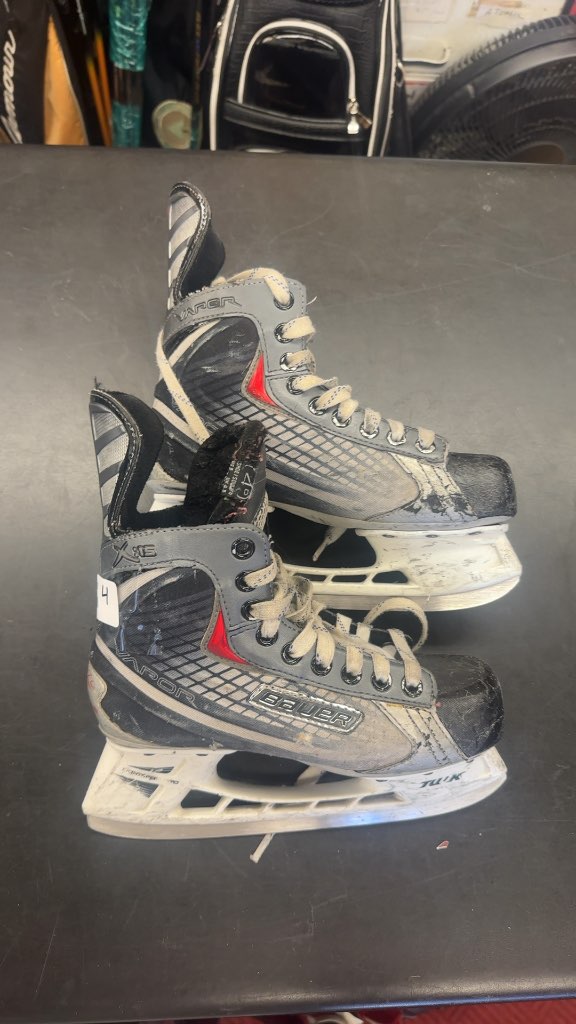 Bauer Vapor X15 Ice Hockey Skates Used Size 4