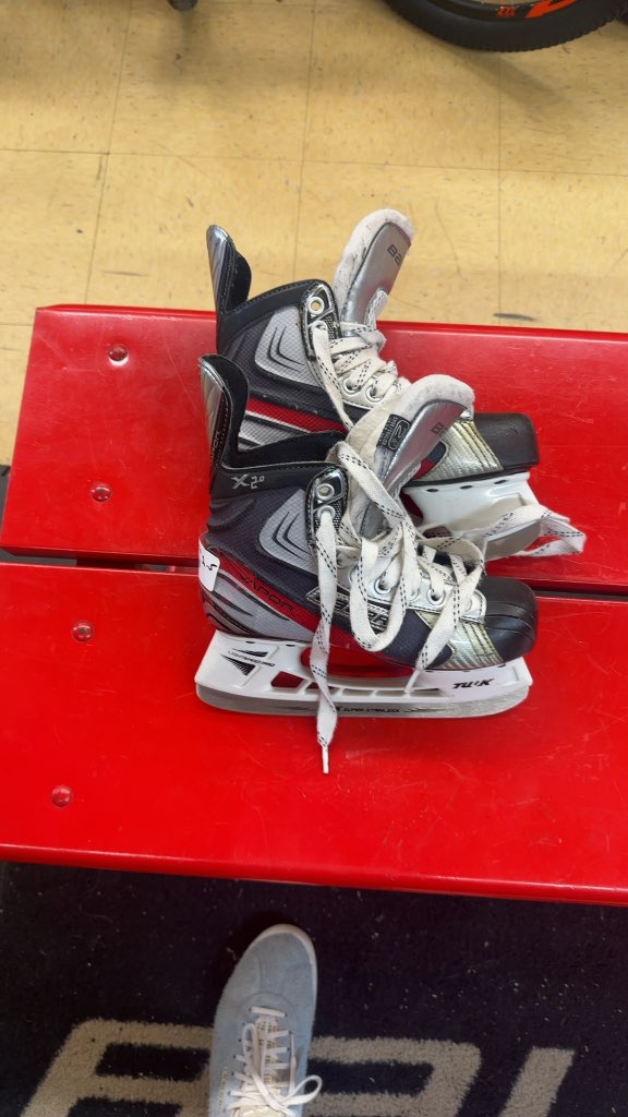 Bauer Vapor X2.0 Hockey Skates Used Size 2.5